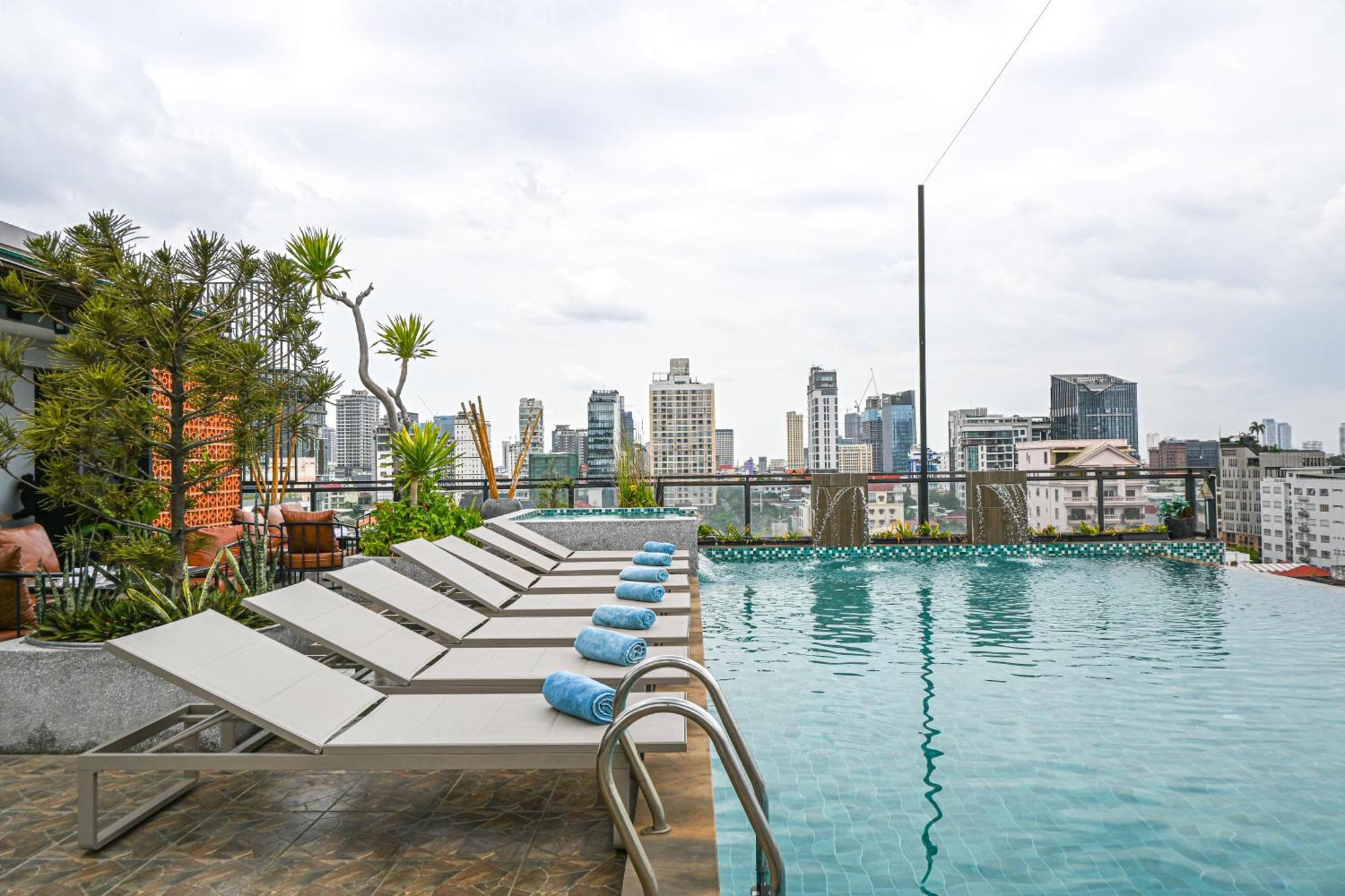 Phnom Penh 51 Hotel & Residences Экстерьер фото
